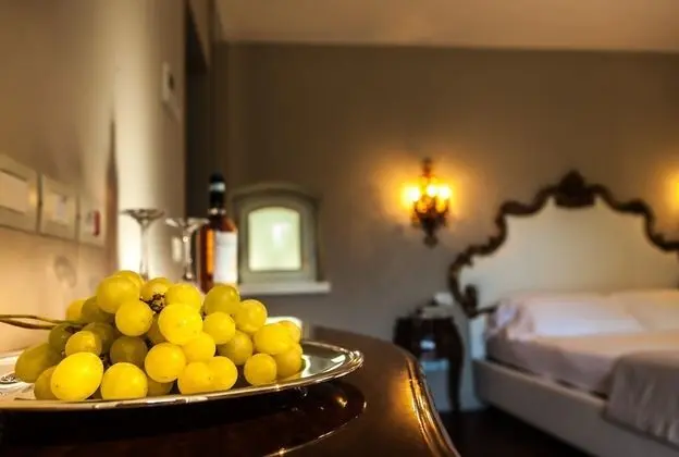 Superior Tek Büyük Yataklı Oda, Göl Manzaralı (Garden)