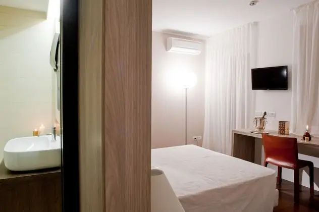 Tek Büyük Yataklı Oda, Göl Manzaralı (1st floor)