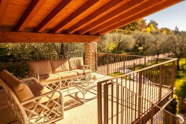 Tek Büyük Yataklı Oda, Göl Manzaralı (1st floor)