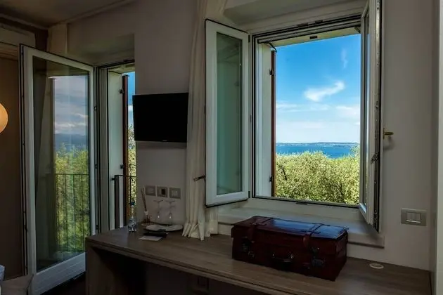 Tek Büyük Yataklı Oda, Göl Manzaralı (1st floor)