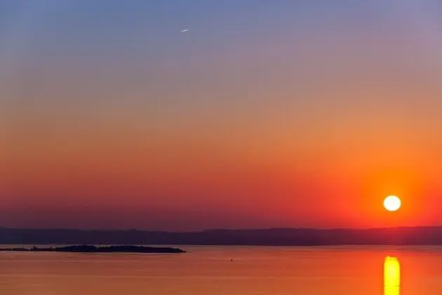 Tek Büyük Yataklı Oda, Göl Manzaralı (1st floor)