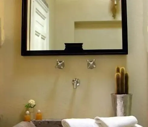 Superior Büyük Yataklı Tek Kişilik Oda