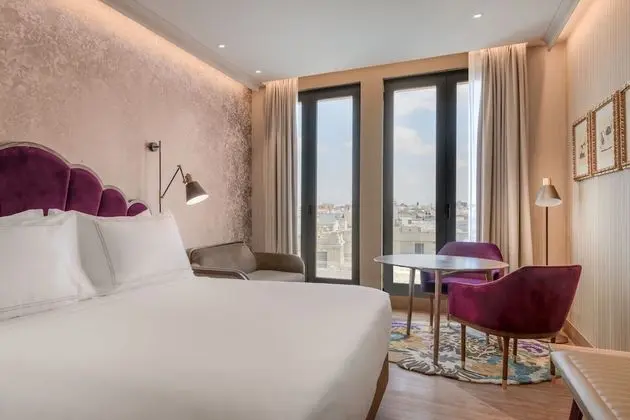 Deluxe Oda, 1 En Büyük (King) Boy Yatak, Sigara İçilmez, Şehir Manzaralı
