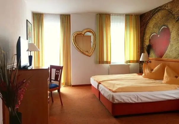 Tek Büyük Yataklı Oda