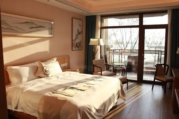 Deluxe Tek Büyük veya İki Ayrı Yataklı Oda