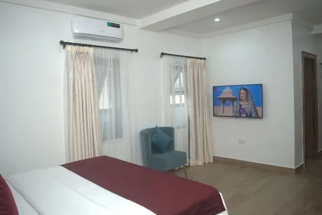 Standard Tek Büyük Yataklı Oda