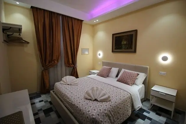 Comfort Tek Büyük Yataklı Oda (101)