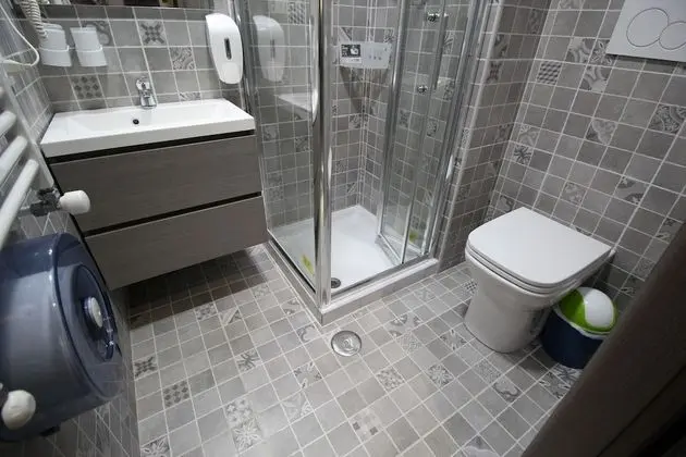 Comfort Tek Büyük Yataklı Oda (102)