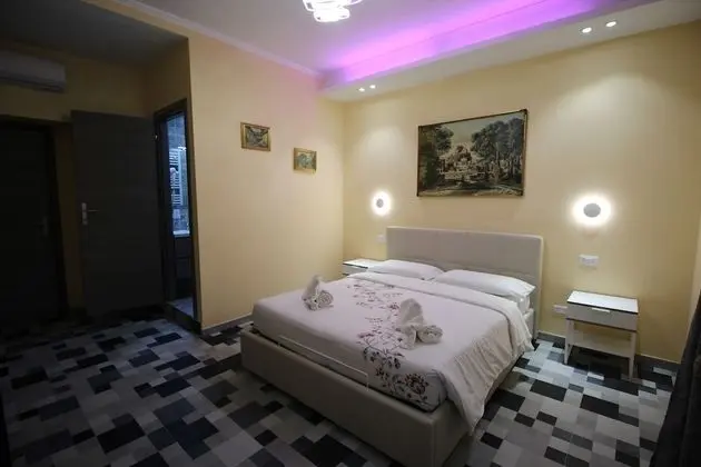 Comfort Tek Büyük Yataklı Oda (103)