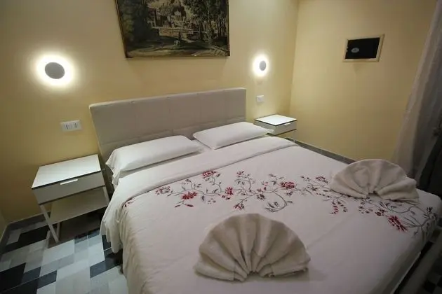 Comfort Tek Büyük Yataklı Oda (103)