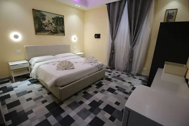 Comfort Tek Büyük Yataklı Oda (103)