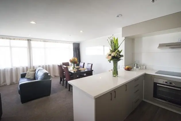 3 Bedrooms Apartment