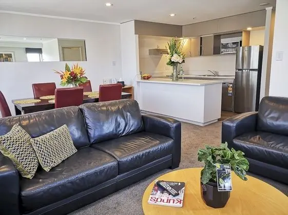 3 Bedrooms Apartment