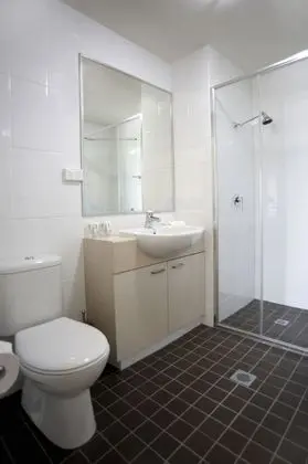 Standard Stüdyo, Sigara İçilmez, Küçük Mutfak