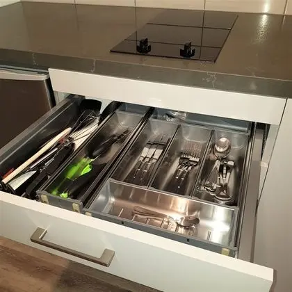 Deluxe Stüdyo, Sigara İçilmez
