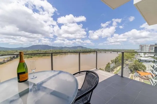 Apart Daire, 1 Yatak Odası, Balkon, Nehir Manzaralı