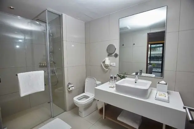 Deluxe Oda (7D- CXL-1N, King, Breakfast Included)