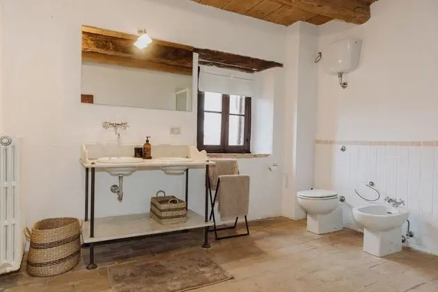 Honeymoon Apart Daire