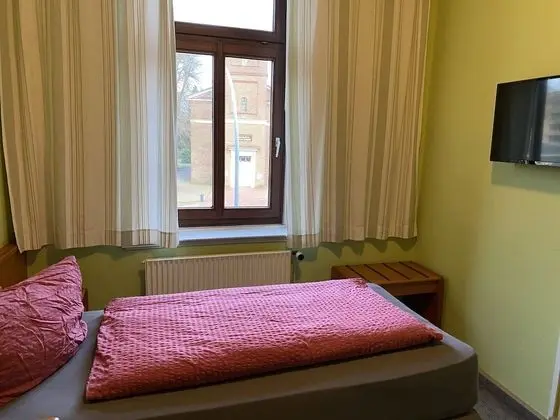 Tek Kişilik Oda, Ortak Banyo