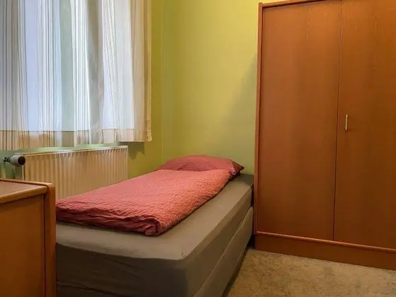 Üç Kişilik Oda