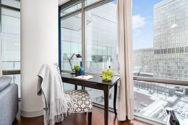 Apart Daire, 2 Büyük (Queen) Boy Yatak, Sigara İçilmez, Şehir Manzaralı