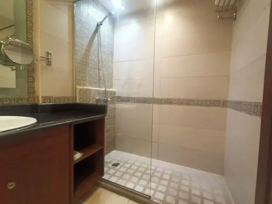 Basic Tek Büyük Yataklı Oda
