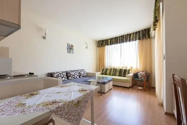 Family Apart Daire, 1 Yatak Odası, Balkon, Havuz Kenarı