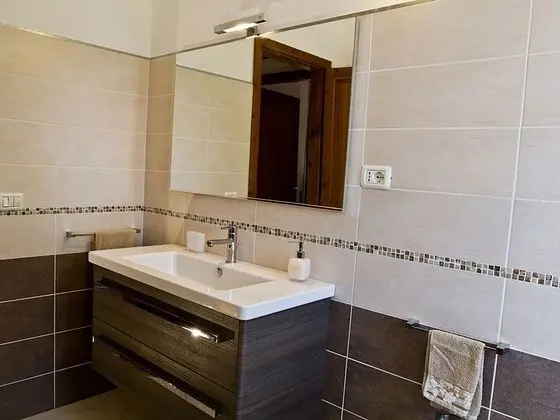 Ev, 2 Yatak Odası, Engellilere Uygun, Sigara İçilebilir