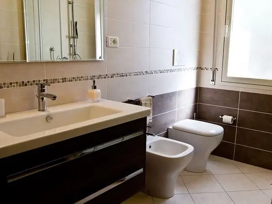 Ev, 2 Yatak Odası, Engellilere Uygun, Sigara İçilebilir