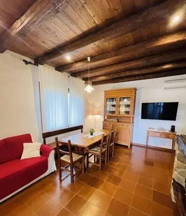 Ev, 2 Yatak Odası, Engellilere Uygun, Sigara İçilebilir