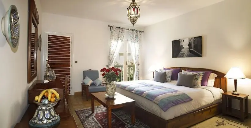 Standard Tek Büyük veya İki Ayrı Yataklı Oda