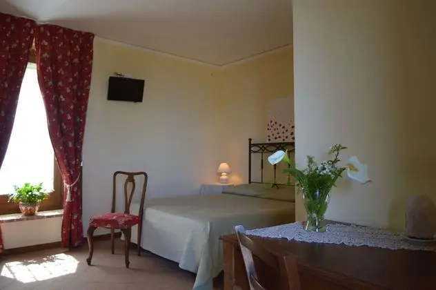 Dört Kişilik Oda, Bahçe Manzaralı