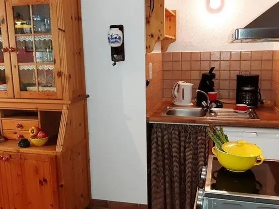 Ev