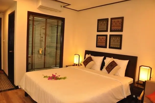 Deluxe Tek Büyük veya İki Ayrı Yataklı Oda, Balkon, Nehir Manzaralı