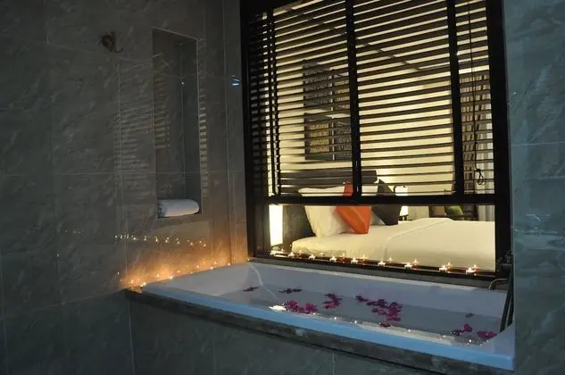 Deluxe Tek Büyük veya İki Ayrı Yataklı Oda, Balkon, Nehir Manzaralı