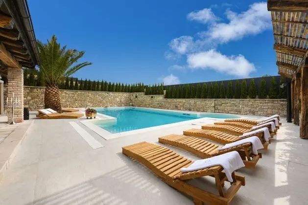 Villa, Sigara İçilebilir