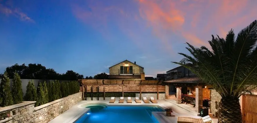 Villa, Sigara İçilebilir