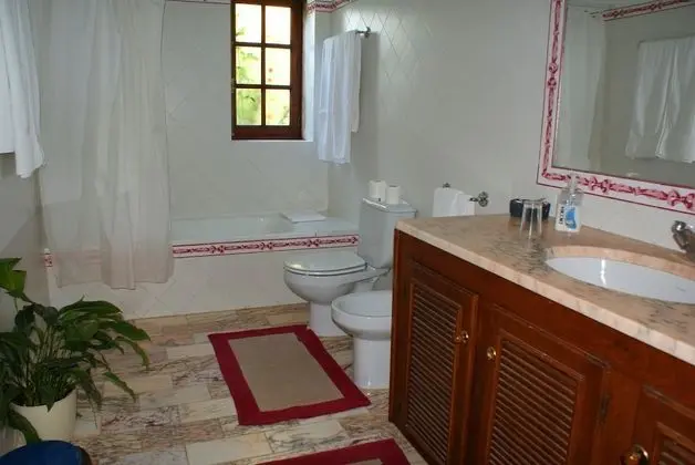 Büyük Yataklı Tek Kişilik Oda