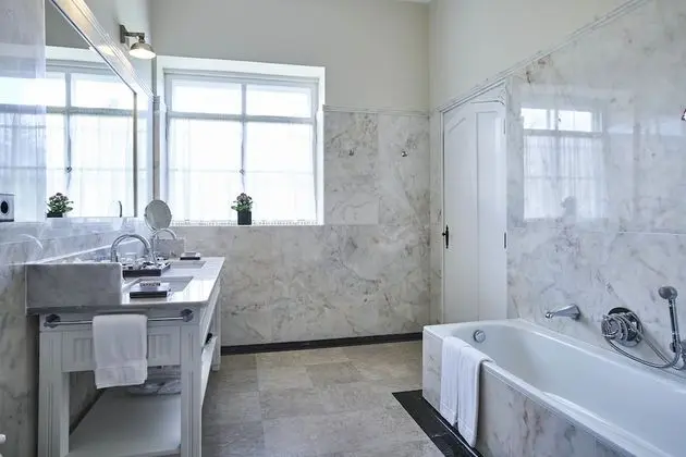 Manor House Suite