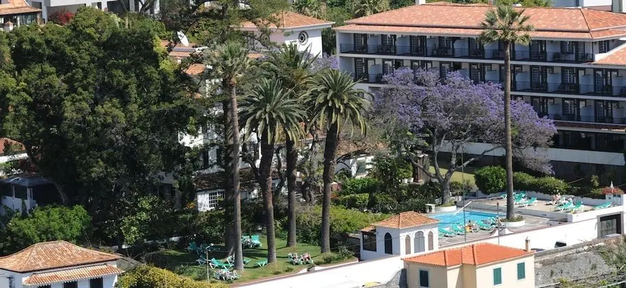 Superior Tek Büyük Yataklı Oda, Balkon, Kısmi Deniz Manzaralı
