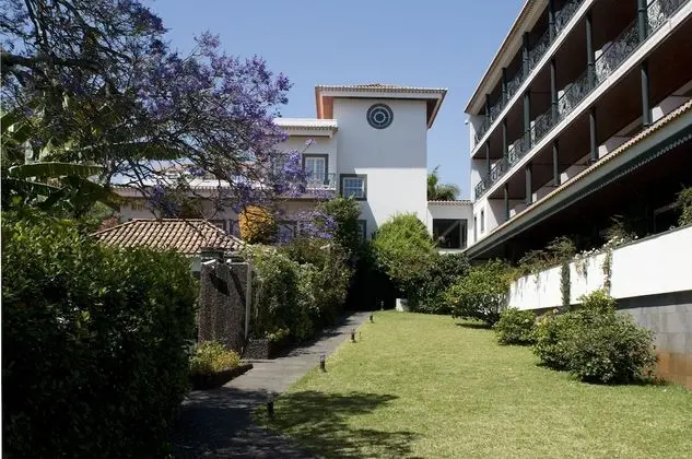 Superior Tek Büyük Yataklı Oda, Balkon, Kısmi Deniz Manzaralı
