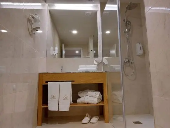 Comfort Tek Büyük Yataklı Oda, 1 Büyük (Queen) Boy Yatak, Teras, Bahçe Manzaralı