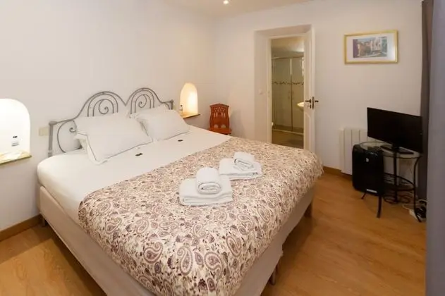 Tek Büyük veya İki Ayrı Yataklı Oda