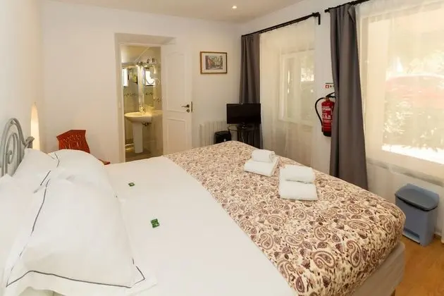 Tek Büyük veya İki Ayrı Yataklı Oda