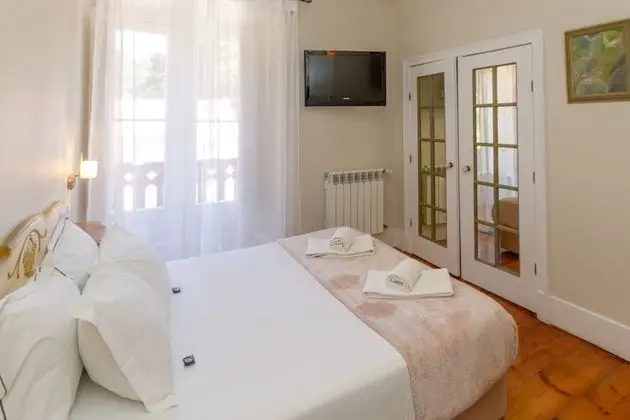 Tek Büyük veya İki Ayrı Yataklı Oda