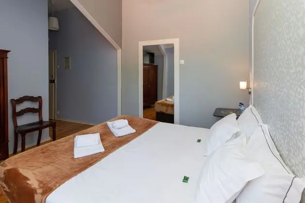 Tek Büyük veya İki Ayrı Yataklı Oda