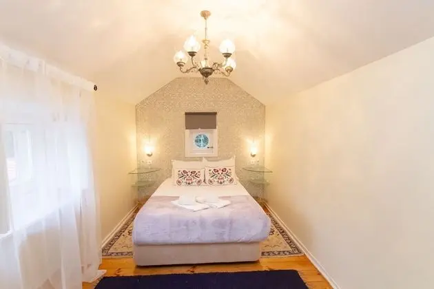 Tek Büyük veya İki Ayrı Yataklı Oda