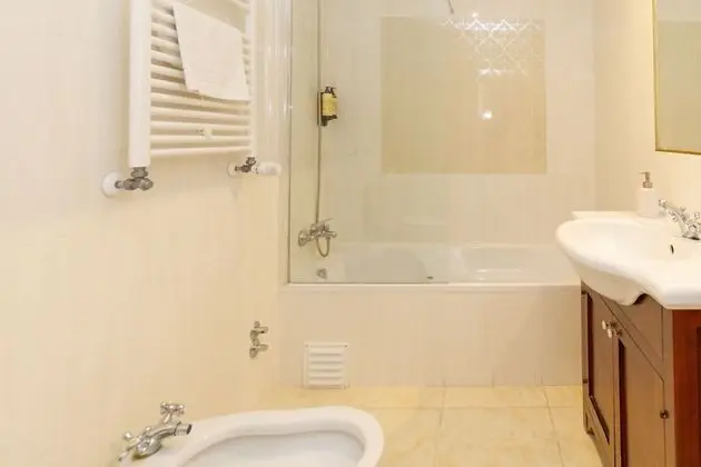 Tek Büyük veya İki Ayrı Yataklı Oda