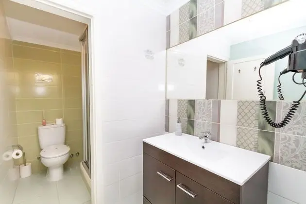 Tek Büyük veya İki Ayrı Yataklı Oda