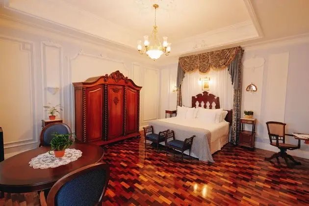 Royal Tek Büyük Yataklı Oda